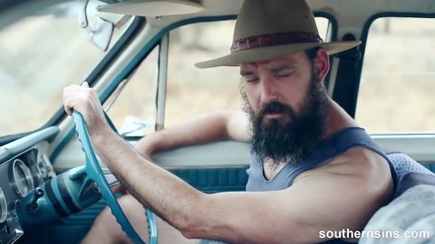 Solo, furry, car