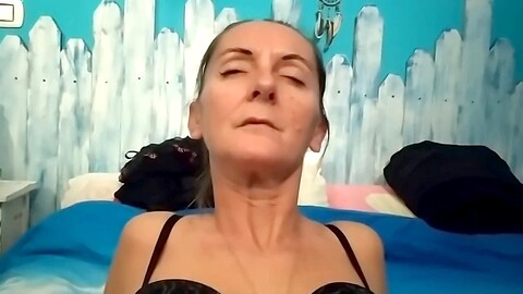 My mature wifey Malika gives me a blessed release on her pussy